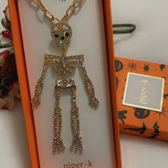 NEW PIPER K SKELETON FUNNY BONES NECKLACE - Picture 2 of 7